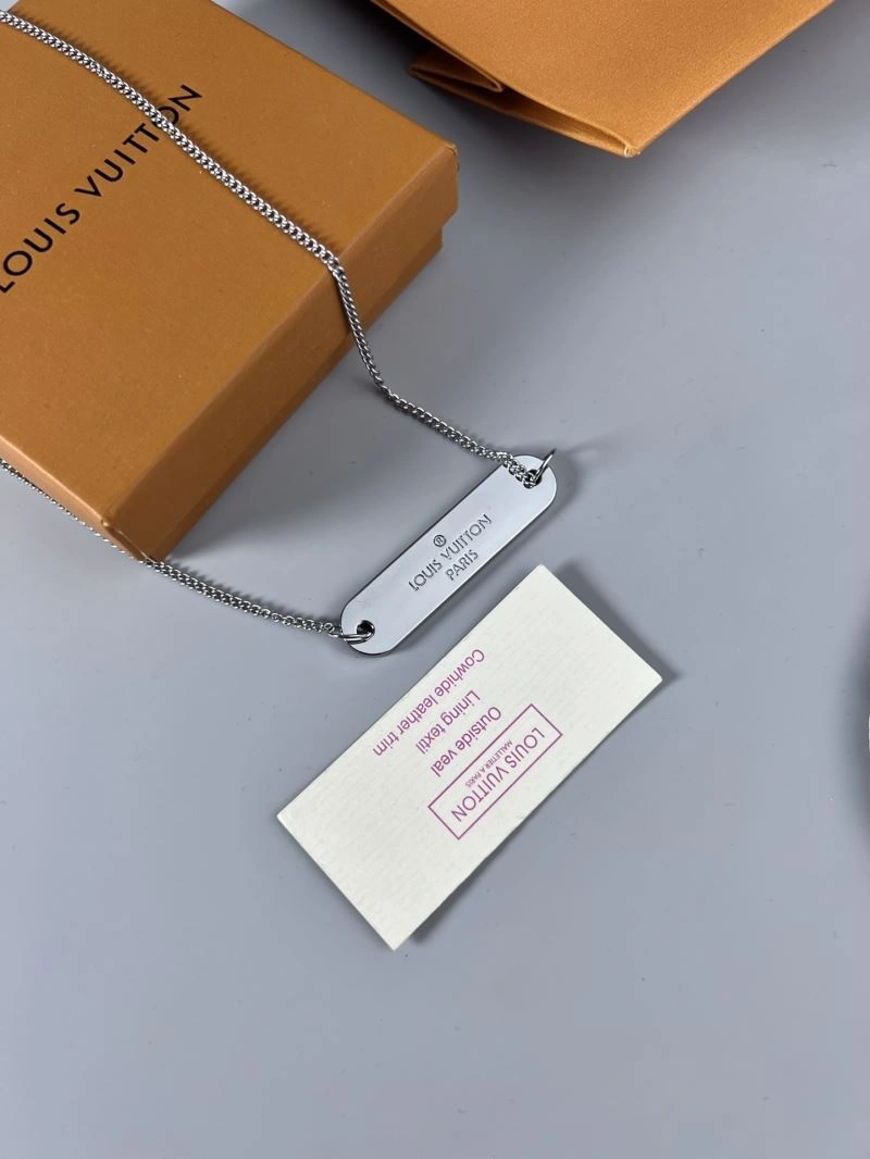 Louis Vuitton Necklaces Unisex 250369