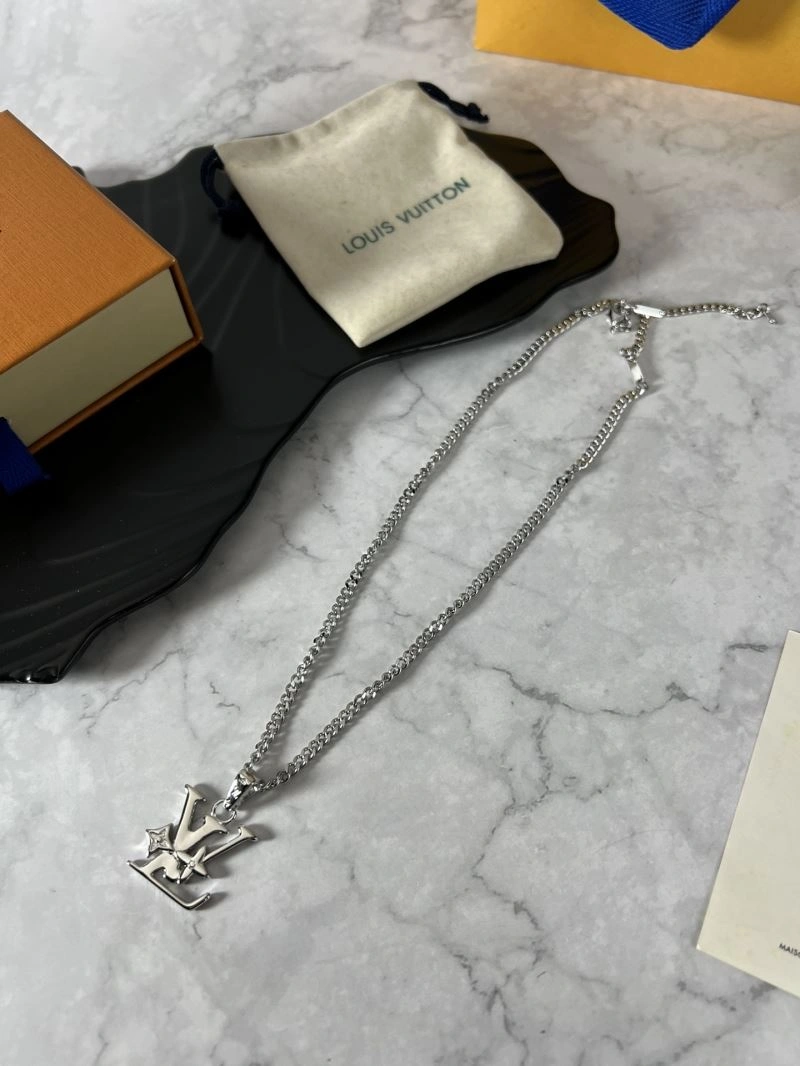 TravelReady Louis Vuitton Necklaces 250392