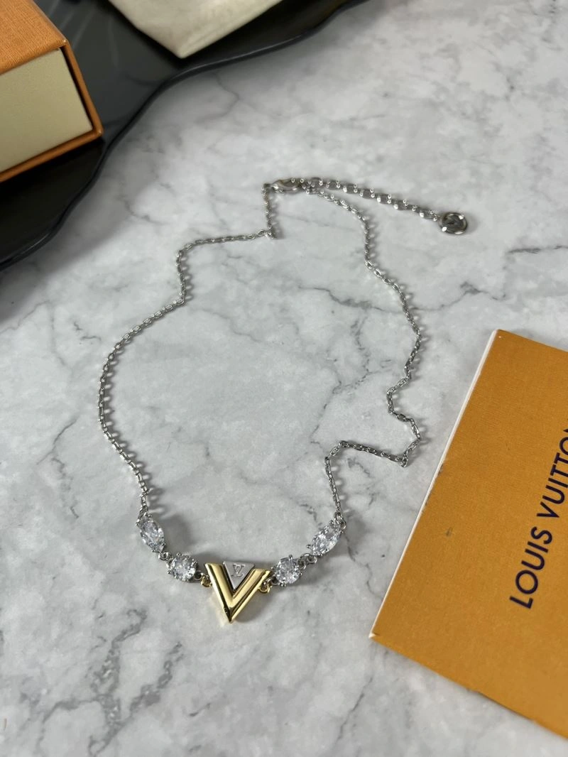Louis Vuitton Necklaces Casual 250368
