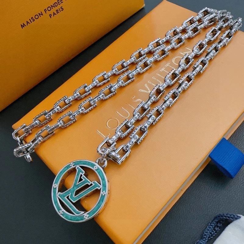 Louis Vuitton Necklaces Snug 250383