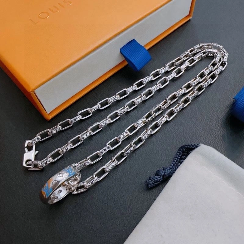 GoodFit Louis Vuitton Necklaces 250381