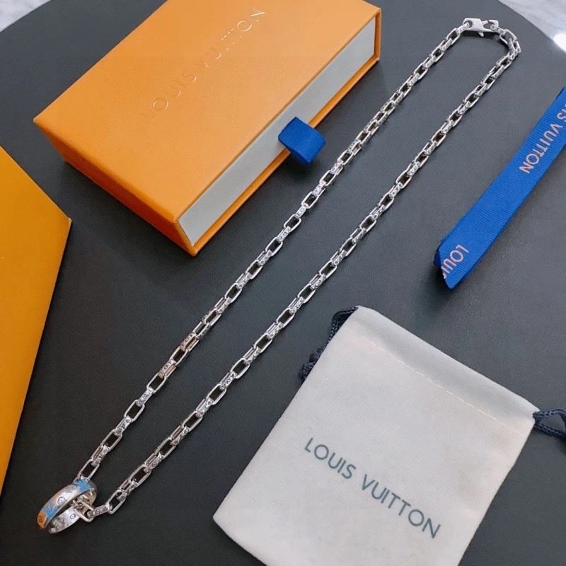 GoodFit Louis Vuitton Necklaces 250381