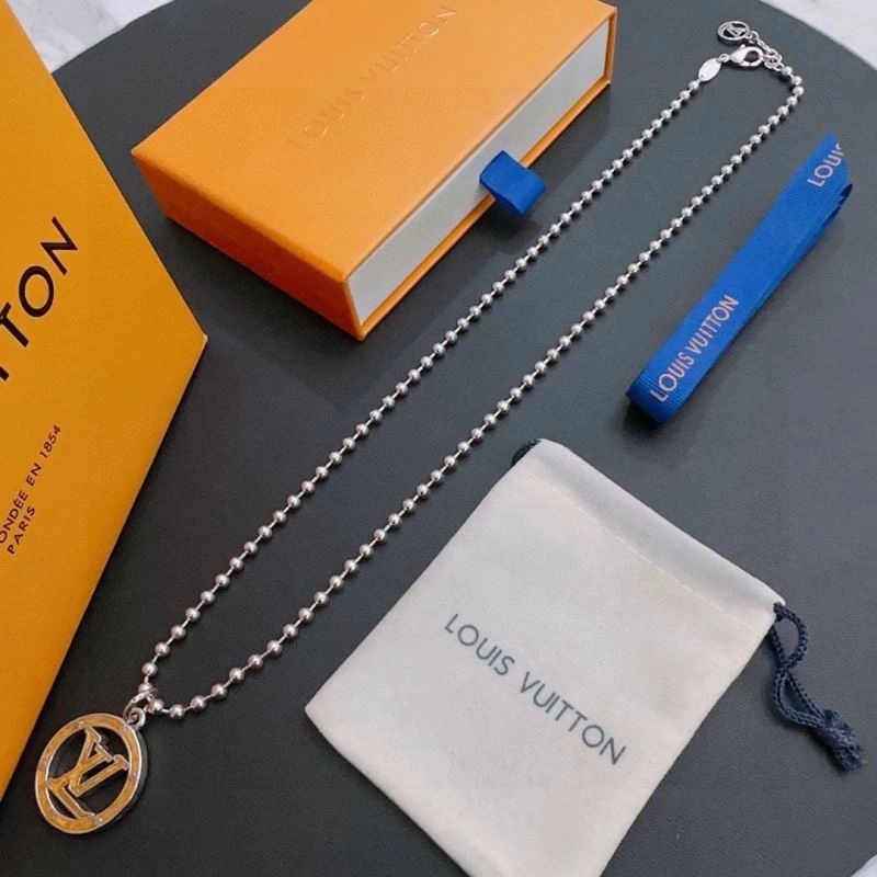Louis Vuitton Necklaces Lightweight 250385