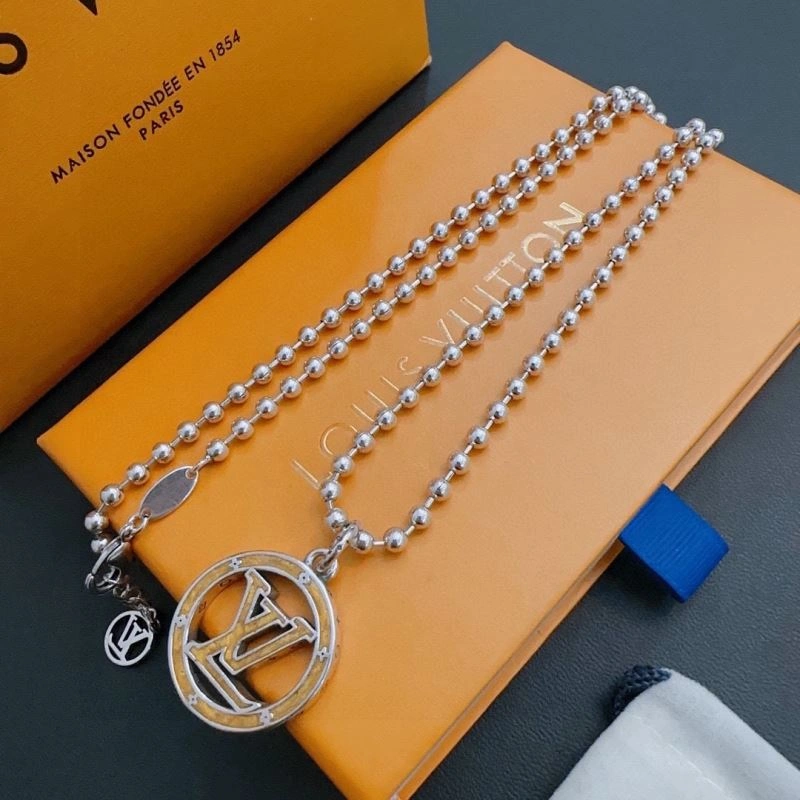 Louis Vuitton Necklaces Lightweight 250385