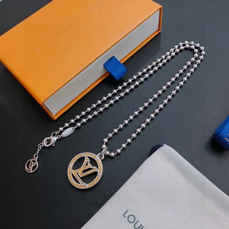 Louis Vuitton Necklaces Lightweight 250385