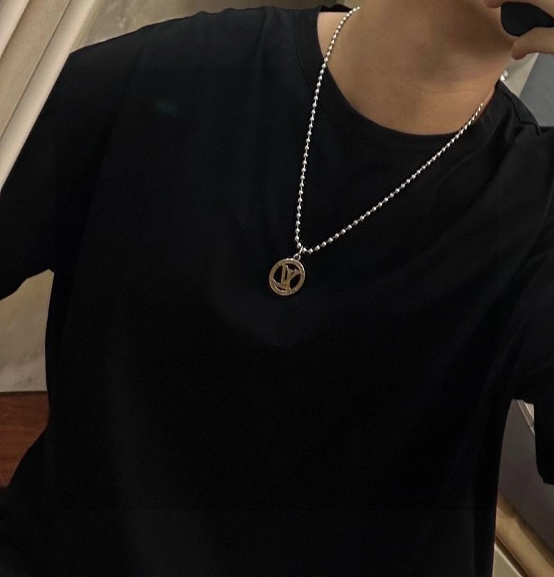 Louis Vuitton Necklaces Lightweight 250385