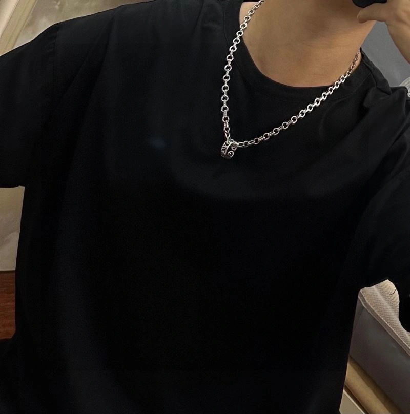 Unisex Louis Vuitton Necklaces 250388