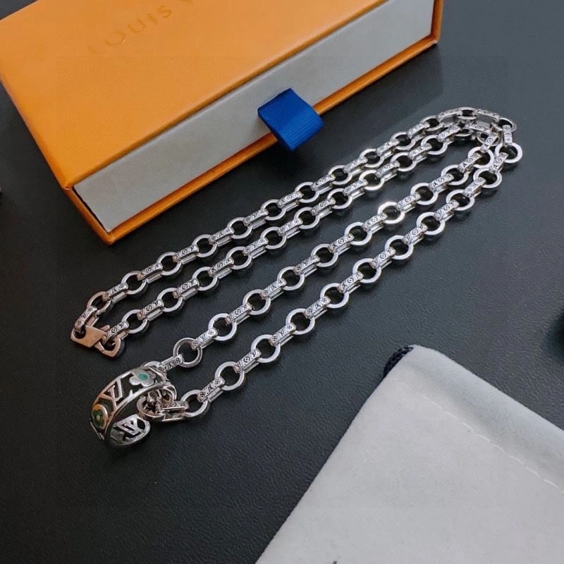 Unisex Louis Vuitton Necklaces 250388