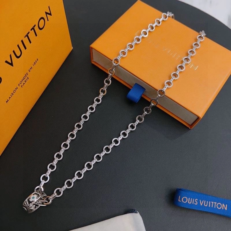 Unisex Louis Vuitton Necklaces 250388