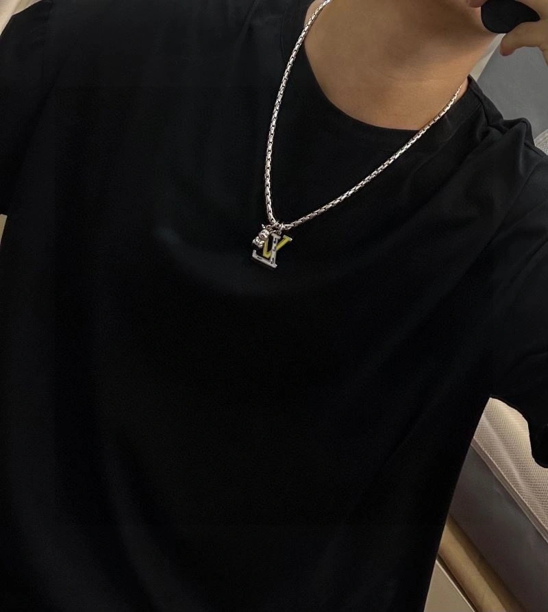 Louis Vuitton Necklaces Flexible 250386