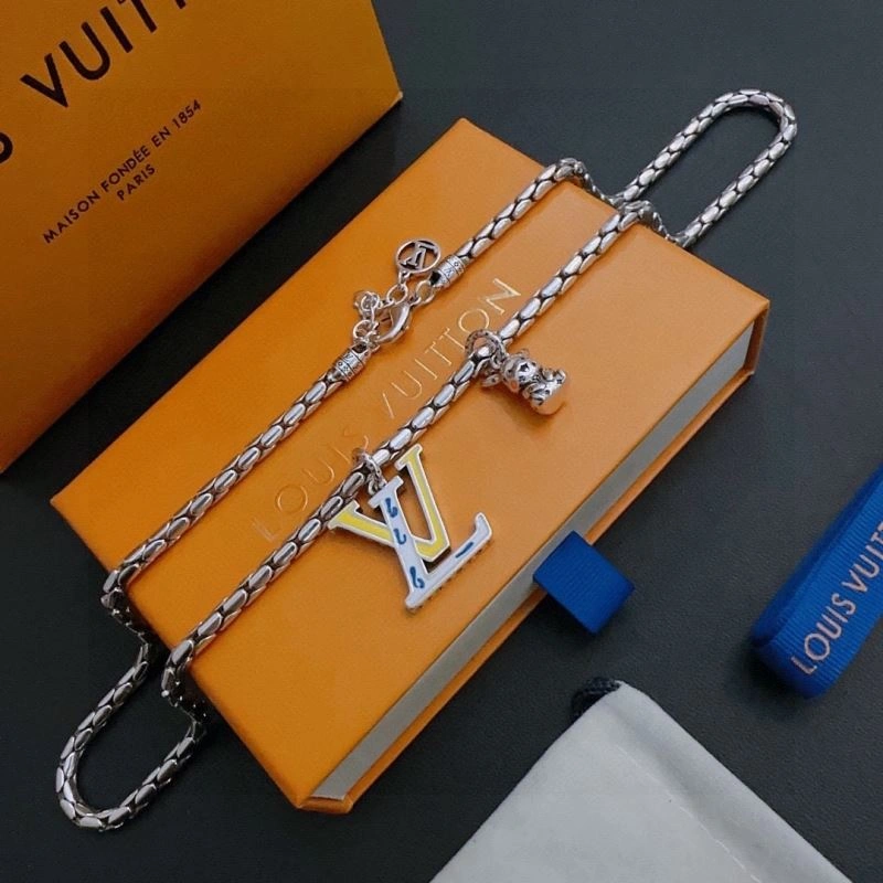 Louis Vuitton Necklaces Flexible 250386