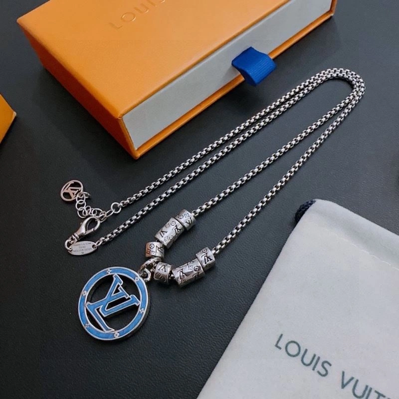 Neat Louis Vuitton Necklaces 250374