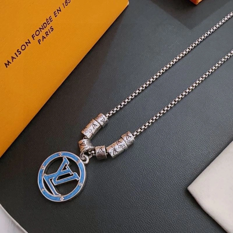 Neat Louis Vuitton Necklaces 250374