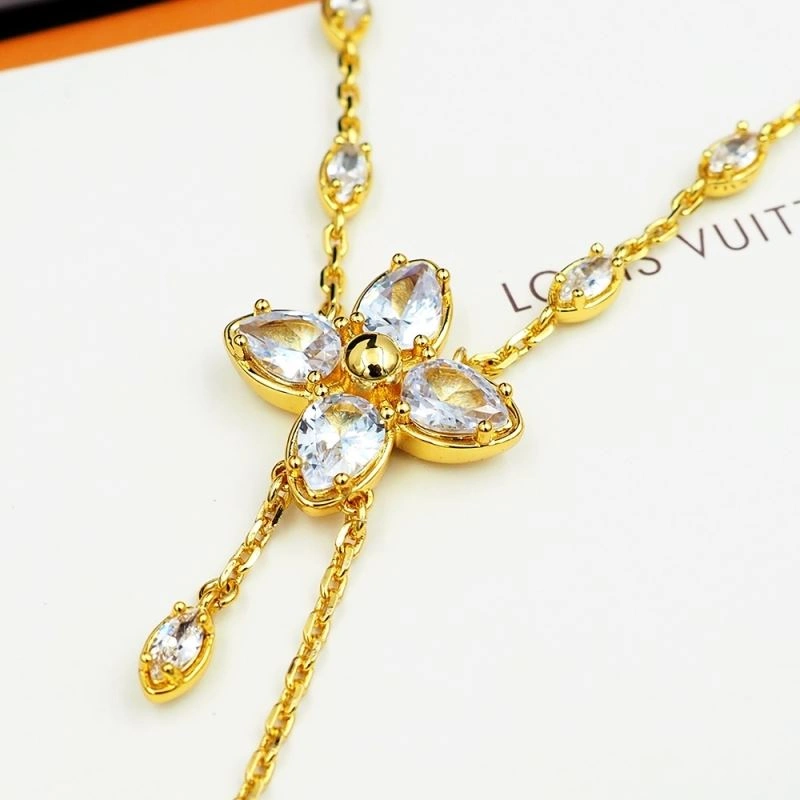 Flexible Louis Vuitton Necklaces 250393