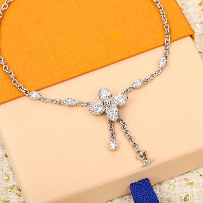 Louis Vuitton Necklaces TimelessDesign 250366