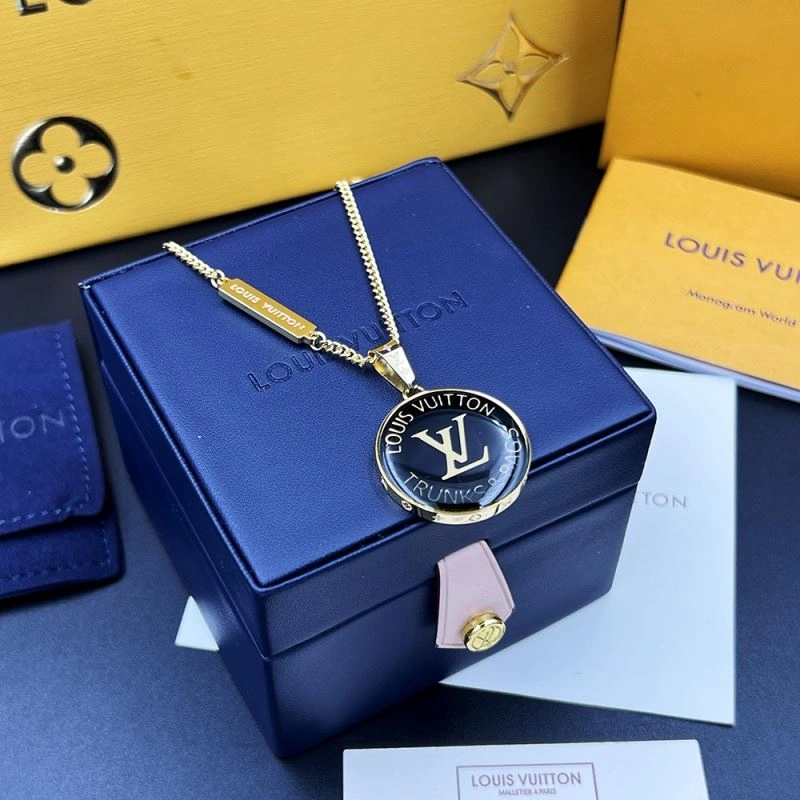 Louis Vuitton Necklaces Compact 250382