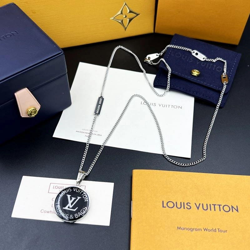 Louis Vuitton Necklaces Compact 250382
