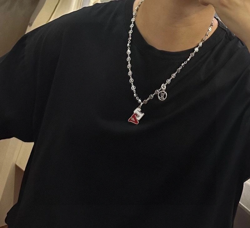 EasyMatch Louis Vuitton Necklaces 250362