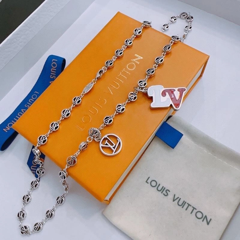 EasyMatch Louis Vuitton Necklaces 250362