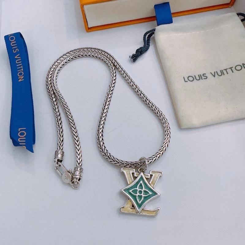 Louis Vuitton Necklaces Lightweight 250363