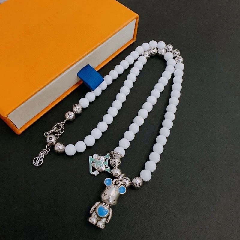 Louis Vuitton Necklaces Effortless 250387