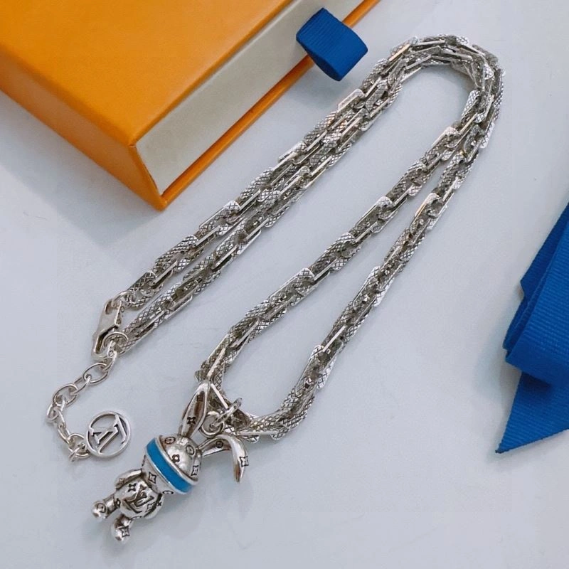 Snug Louis Vuitton Necklaces 250356