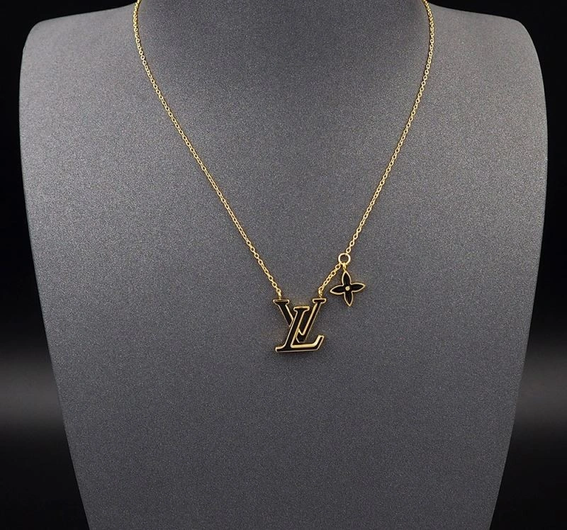 EyeCatching Louis Vuitton Necklaces 250354