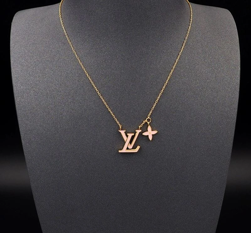 SoftTouch Louis Vuitton Necklaces 250353