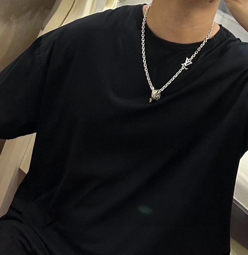 Louis Vuitton Necklaces Timeless 250101