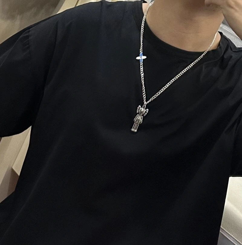 Louis Vuitton Necklaces FashionForward 250093