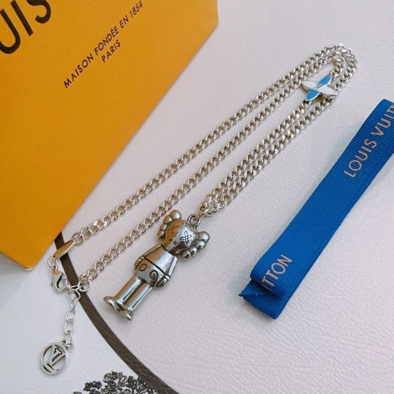 Louis Vuitton Necklaces FashionForward 250093
