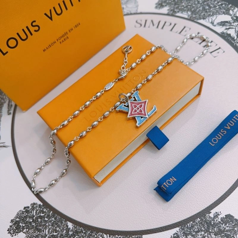 Vibrant Louis Vuitton Necklaces 250095