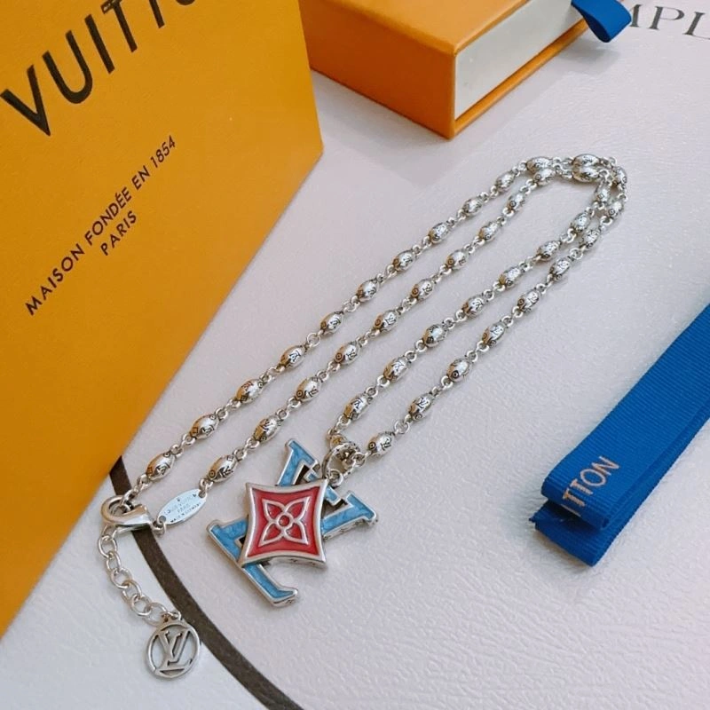 Vibrant Louis Vuitton Necklaces 250095
