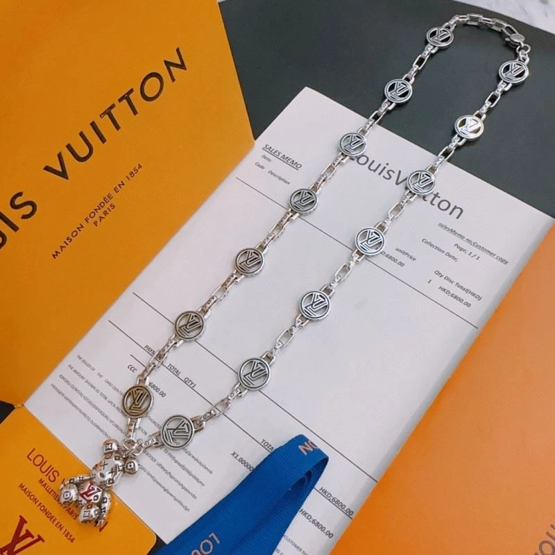 Tailored Louis Vuitton Necklaces 250092