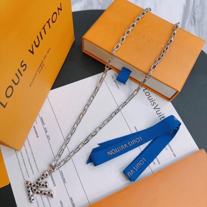Effortless Louis Vuitton Necklaces 250082