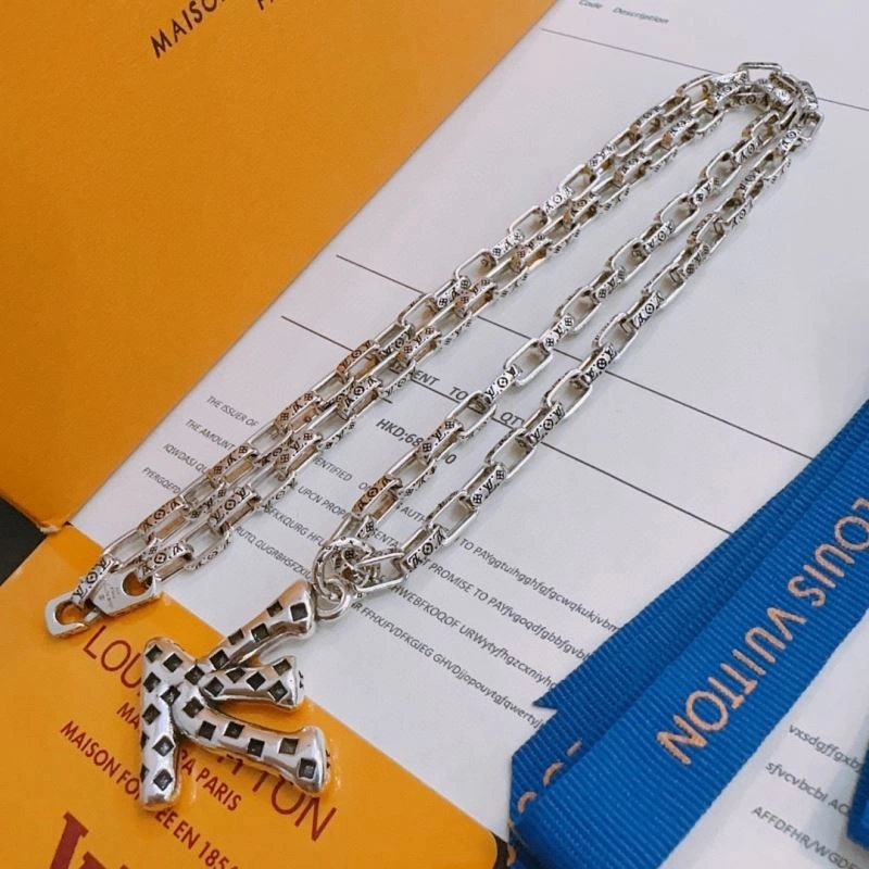Effortless Louis Vuitton Necklaces 250082
