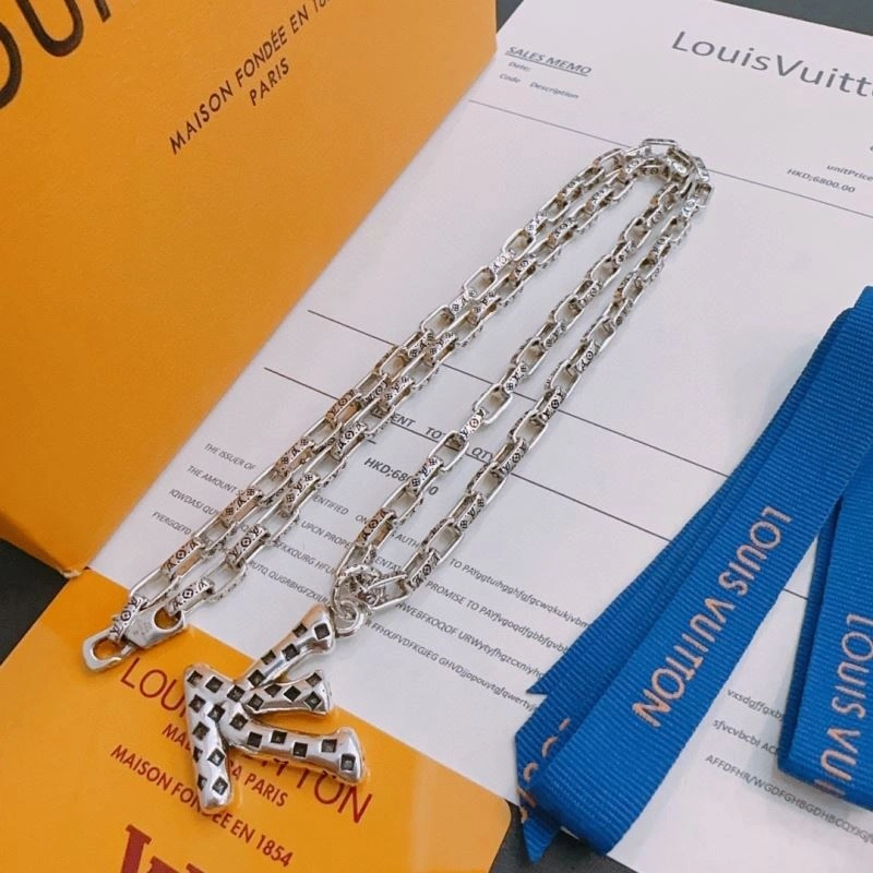 Effortless Louis Vuitton Necklaces 250082