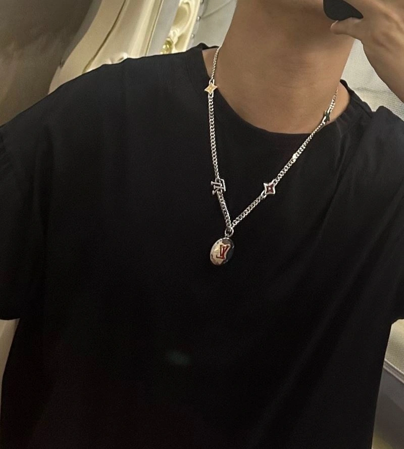 EasyMatch Louis Vuitton Necklaces 250090
