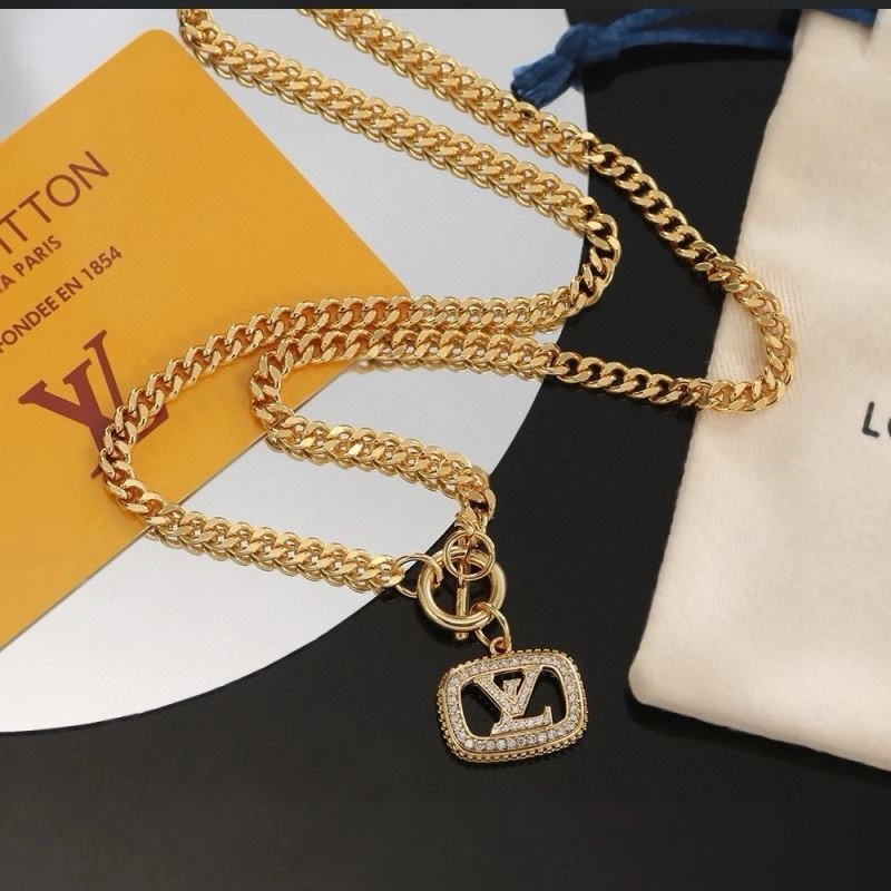 Louis Vuitton Necklaces Flexible 250076
