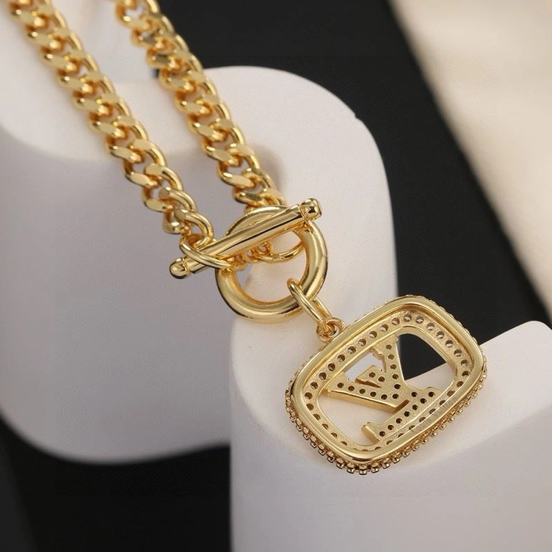 Louis Vuitton Necklaces Flexible 250076