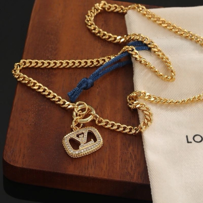 Louis Vuitton Necklaces Flexible 250076
