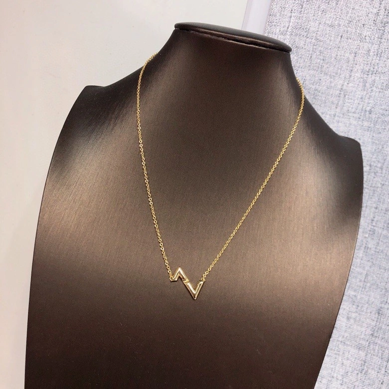 SoftTouch Louis Vuitton Necklaces 250075