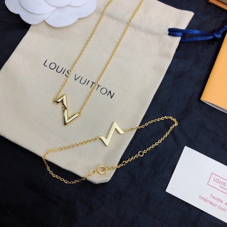 SoftTouch Louis Vuitton Necklaces 250075