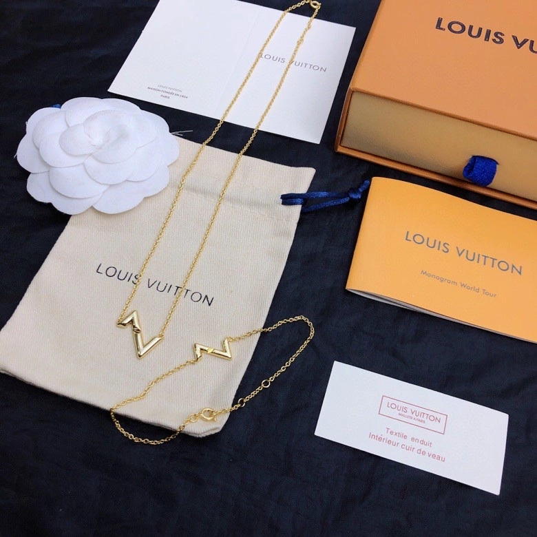 SoftTouch Louis Vuitton Necklaces 250075