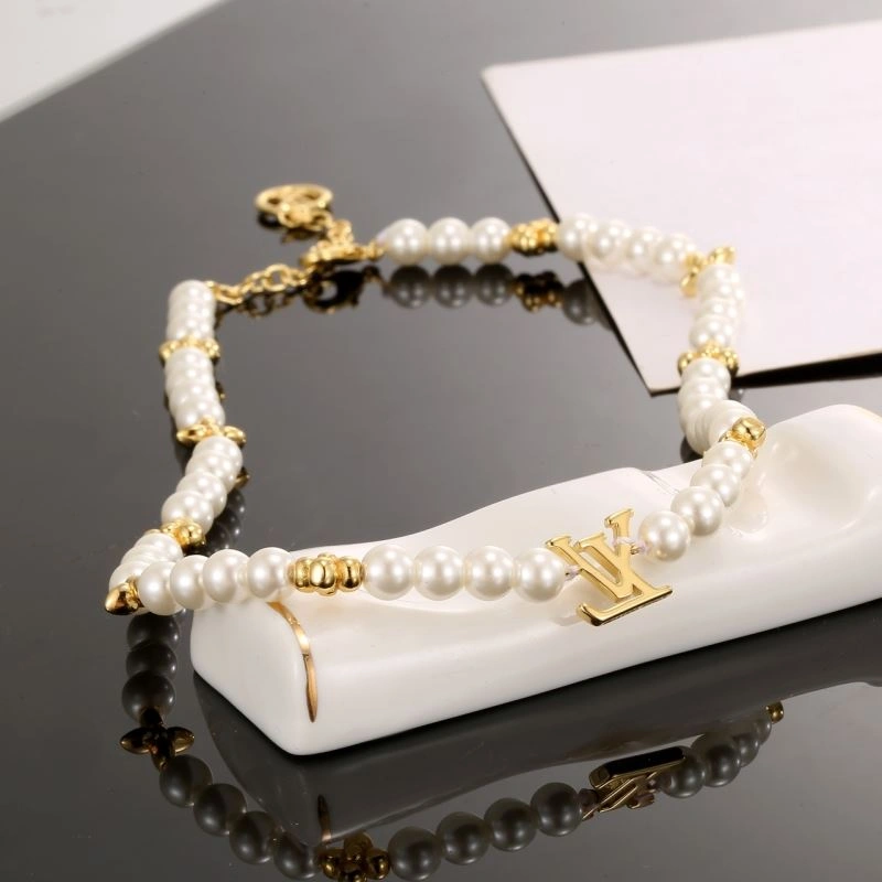 Louis Vuitton Necklaces Durable 250077