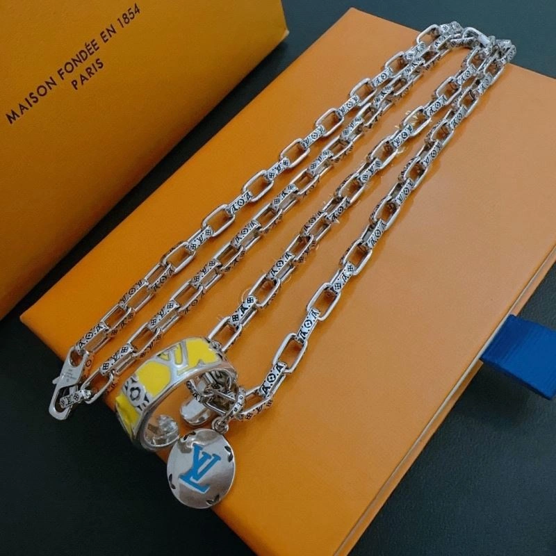 Louis Vuitton Necklaces RelaxedFit 250072