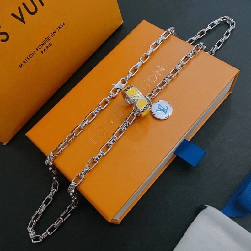 Louis Vuitton Necklaces RelaxedFit 250072