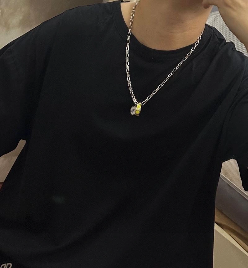 Louis Vuitton Necklaces RelaxedFit 250072