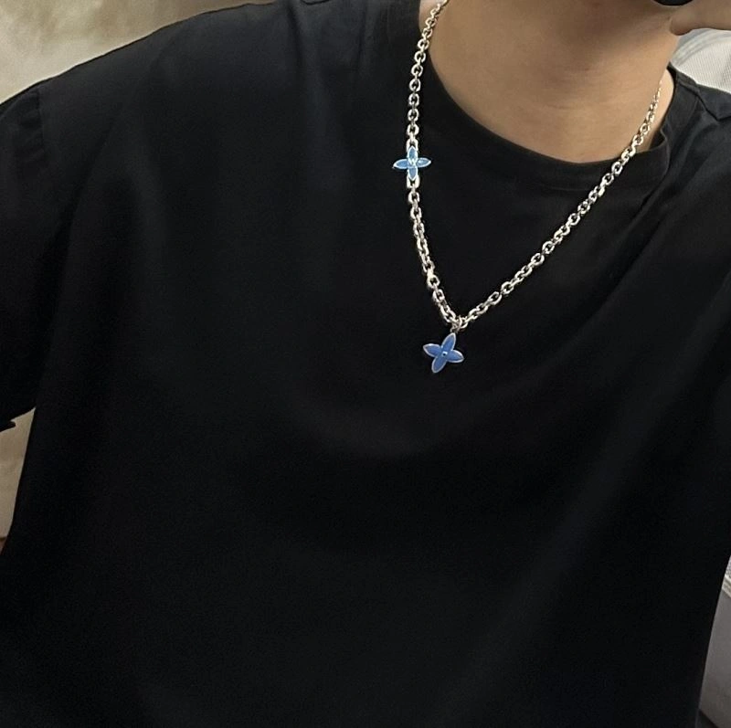 Louis Vuitton Necklaces Bright 250065