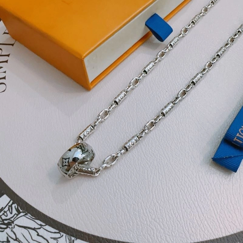 Louis Vuitton Necklaces Sleek 250066